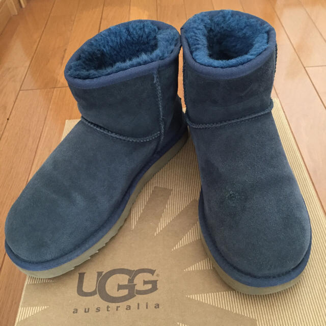 UGG クラシックミニ ネイビー 24