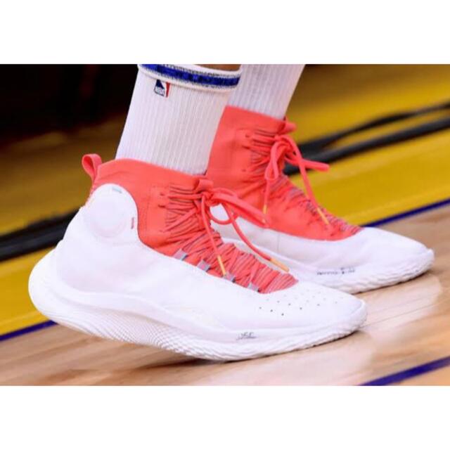 UNDER ARMOUR(アンダーアーマー)の評価385！Curry 4 Flotro Curry Flow 4 スポーツ/アウトドアのスポーツ/アウトドア その他(バスケットボール)の商品写真