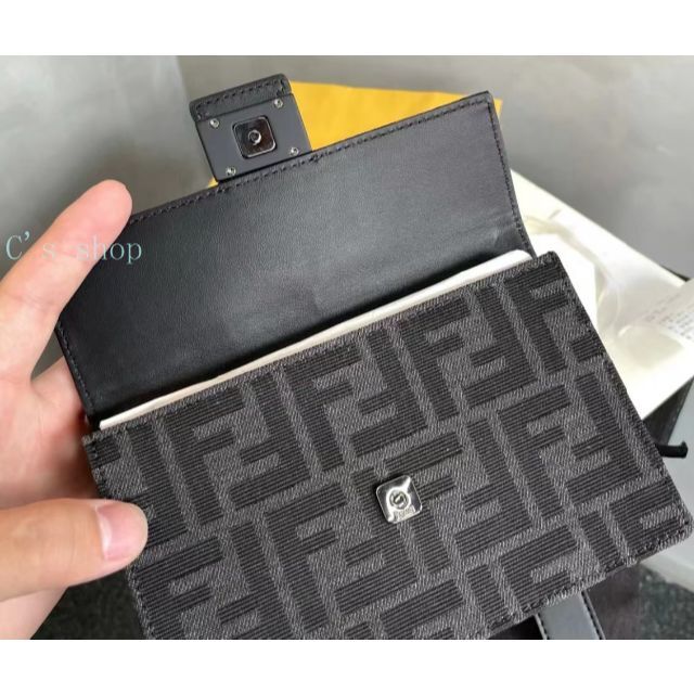 などござい FENDI スリム クラッチの通販 by C's shop|フェンディなら などござい FENDI スリム クラッチの通販 by C's shop|フェンディなら