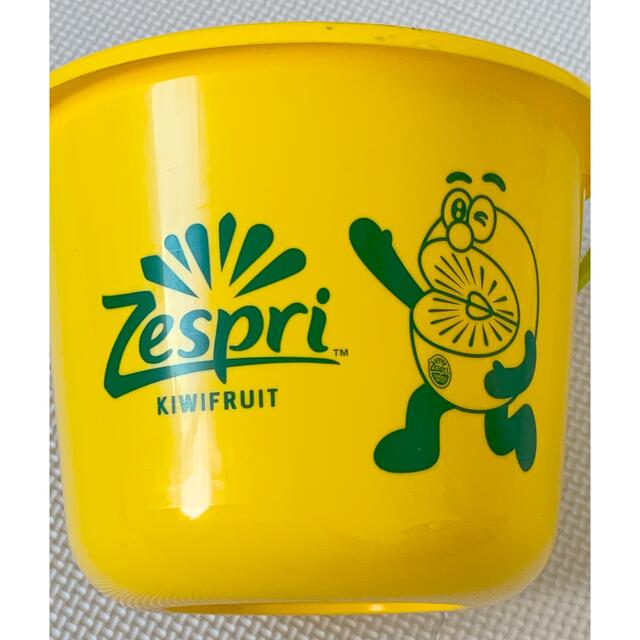 zespri キウイバケツ エンタメ/ホビーのコレクション(ノベルティグッズ)の商品写真