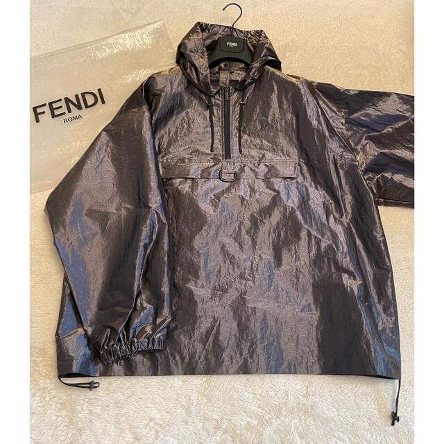 FENDI ウィンドブレイカー　メンズ(新品未使用)