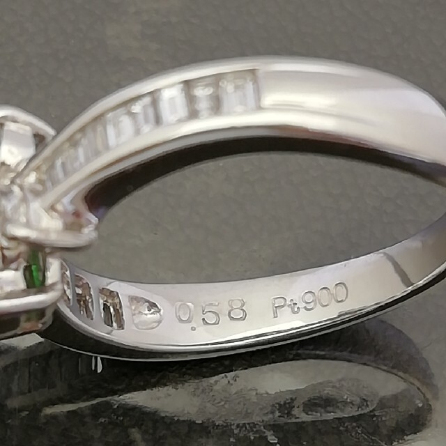 Pt900❇️グリーングロシュラーガーネット（ツァボライト）ダイヤ付き✨リング✨ レディースのアクセサリー(リング(指輪))の商品写真