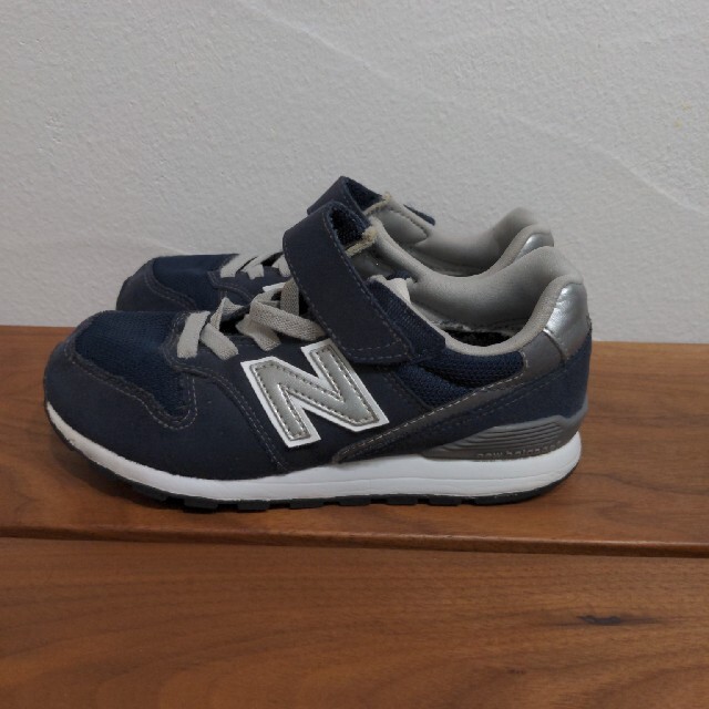 New Balance(ニューバランス)の☆公式限定☆　ニューバランス キッズ 　ウイズW19.5cm　YＶ996CNV キッズ/ベビー/マタニティのキッズ靴/シューズ(15cm~)(スニーカー)の商品写真