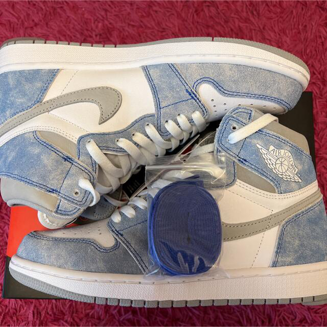 NIKE(ナイキ)のNike Air Jordan 1 High OG "Hyper Royal" メンズの靴/シューズ(スニーカー)の商品写真