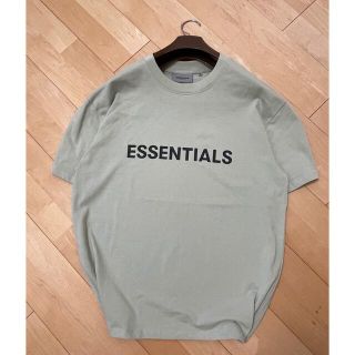 フィアオブゴッド(FEAR OF GOD)のFEAR OF GOD ESSENTIALS  フロント ラバー ロゴ Tシャツ(Tシャツ/カットソー(半袖/袖なし))