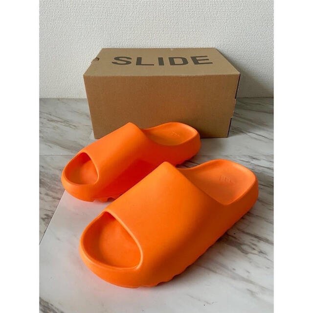 adidas(アディダス)のadidas yeezy slide ENFLAME ORANGE サンダル メンズの靴/シューズ(サンダル)の商品写真