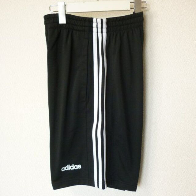 adidas(アディダス)の新品◆(M)アディダス 黒/ブラック 3stハーフパンツ メンズのパンツ(ショートパンツ)の商品写真