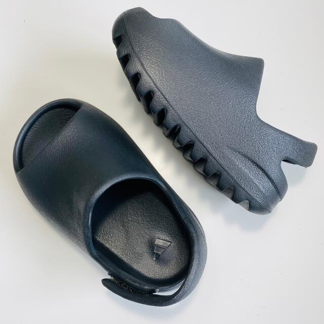 adidas - adidas yeezy slide infant オニキス 14cmの通販 by KEEZY ...