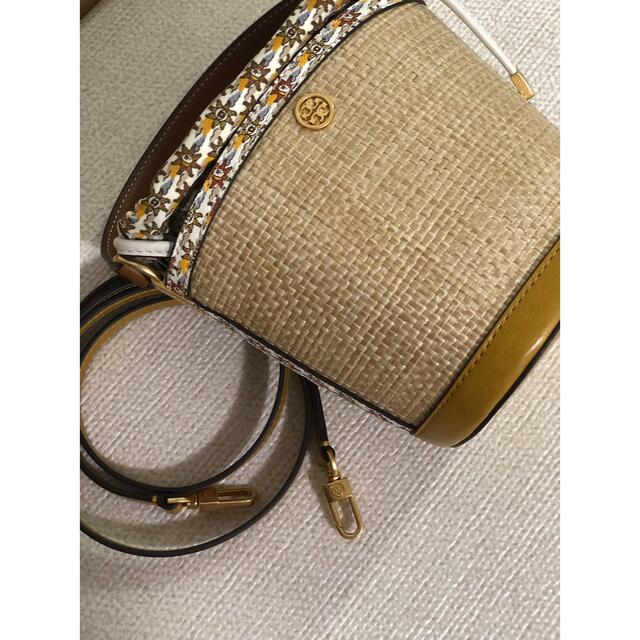 Tory Burch(トリーバーチ)の新品未使用　トリーバーチ　カゴバック　ロビンソン レディースのバッグ(かごバッグ/ストローバッグ)の商品写真