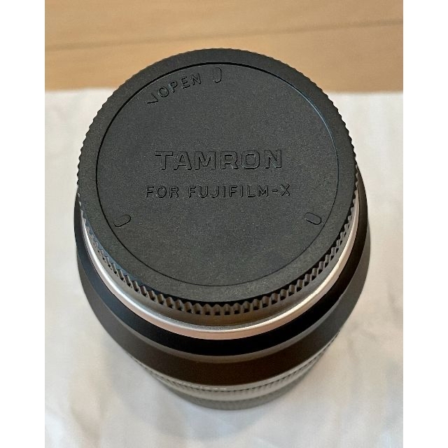 TAMRON(タムロン)の【美品】TAMRON 18-300mm F/3.5-6.3 Xマウント スマホ/家電/カメラのカメラ(レンズ(ズーム))の商品写真