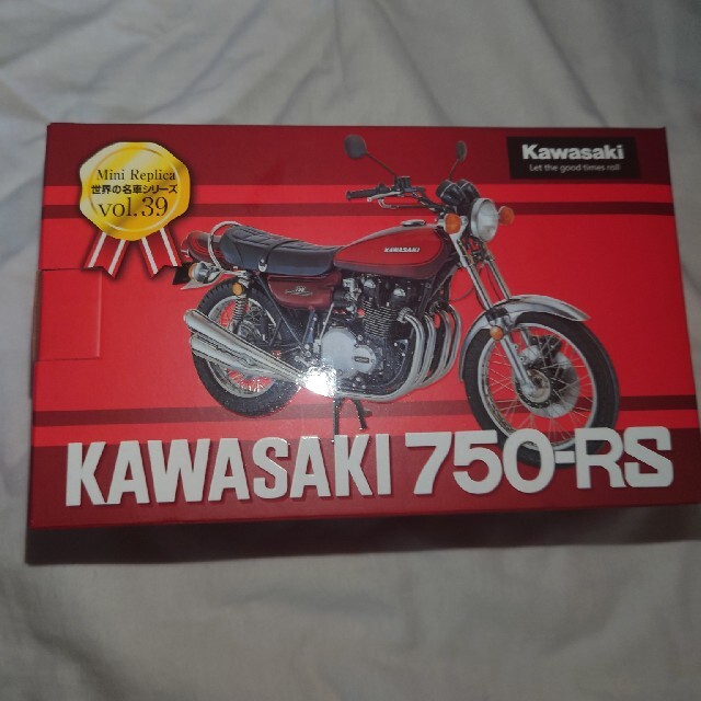カワサキ(カワサキ)のKawasaki　z2 750-rs レッドバロン　世界の名車　フィギュア 自動車/バイクのバイク(その他)の商品写真