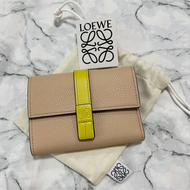 ロエべウォレットLOEWE ロエベ <新品>最新カラー♪スモールバーティカルウォレット