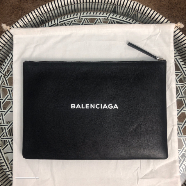福袋特集 2022 Balenciaga ブラック クラッチバッグ BALENCIAGA
