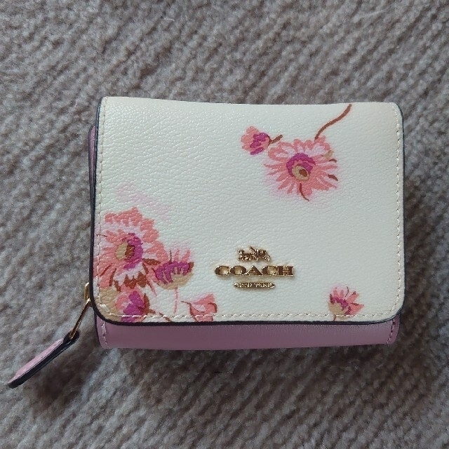 COACH(コーチ)の♡♡COACHの花柄財布♡♡ レディースのファッション小物(財布)の商品写真