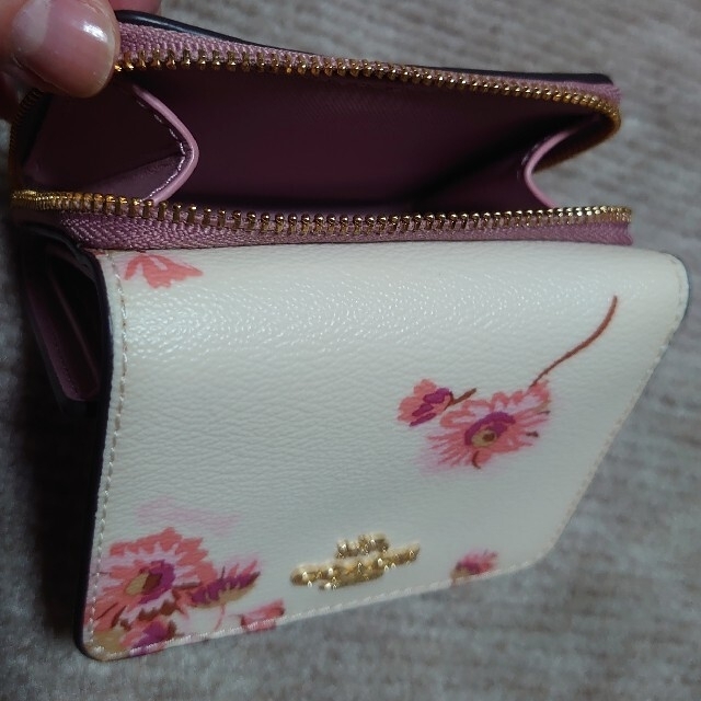 COACH(コーチ)の♡♡COACHの花柄財布♡♡ レディースのファッション小物(財布)の商品写真