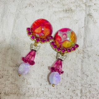 アンソロポロジー(Anthropologie)の🦋🌸ピンクビジューピアス🌸🦋(ピアス)