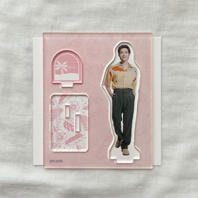 SEVENTEEN(セブンティーン)のセブチカフェ ジョシュア アクスタ エンタメ/ホビーのCD(K-POP/アジア)の商品写真