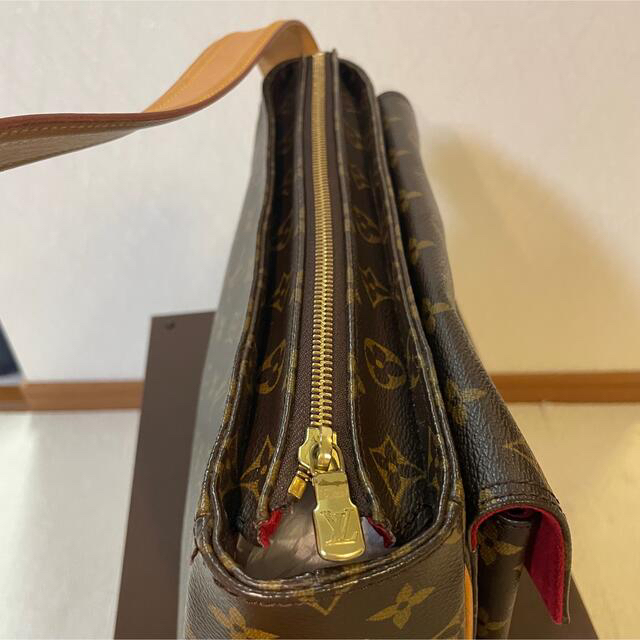 LOUIS VUITTON(ルイヴィトン)のルイ ヴィトン モノグラム ヴィバシテGM  美品 レディースのバッグ(ショルダーバッグ)の商品写真