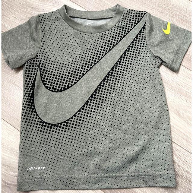 NIKE(ナイキ)のNIKE Tシャツ キッズ/ベビー/マタニティのキッズ服男の子用(90cm~)(Tシャツ/カットソー)の商品写真