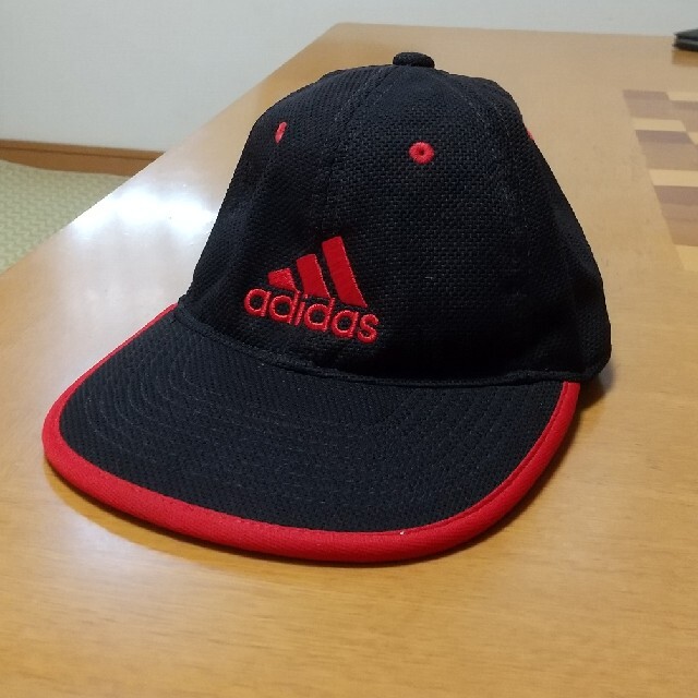 adidas(アディダス)のあー様専用。adidas キッズ帽子 キッズ/ベビー/マタニティのこども用ファッション小物(帽子)の商品写真