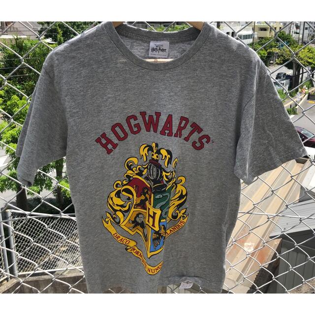 USJ(ユニバーサルスタジオジャパン)のハリーポッター　Tシャツ　ホグワーツ　HOGWARTS 激レア メンズのトップス(Tシャツ/カットソー(半袖/袖なし))の商品写真