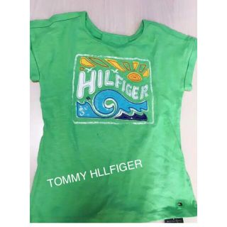 トミーヒルフィガー(TOMMY HILFIGER)のTOMMY HILFIGER❤︎kids背中あきグリーンTシャツ 120(Tシャツ/カットソー)