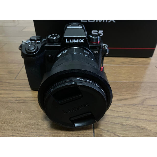 Panasonic(パナソニック)のライタ様専用【新同品&大型特典】LUMIX S5 標準ズームレンズキット スマホ/家電/カメラのカメラ(ミラーレス一眼)の商品写真