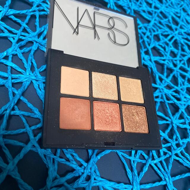 NARS(ナーズ)のNARS ヴォワヤジュール　アイシャドーパレット コスメ/美容のベースメイク/化粧品(アイシャドウ)の商品写真