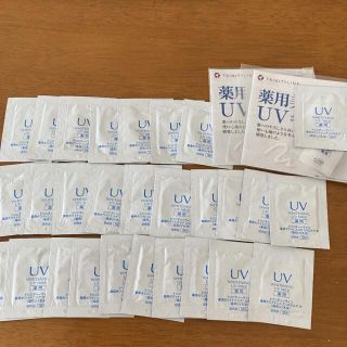 トリニティーライン　薬用ホワイトニング　UVミルク　29個(日焼け止め/サンオイル)