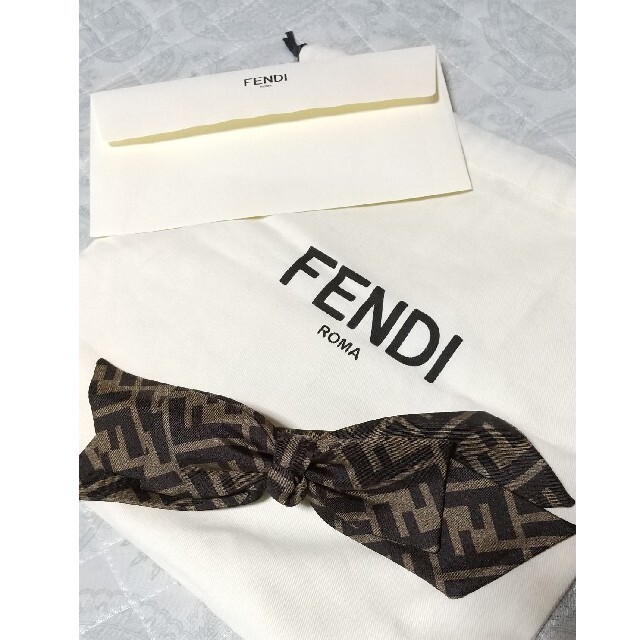 最終価格 FENDI フェンディ リボン ヘアバレッタ ズッカ ズッカ柄 【未 ...