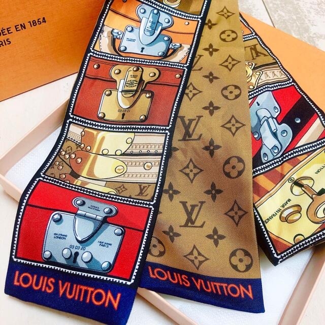 LOUIS VUITTON(ルイヴィトン)のLOUIS VUITTON バンドー ロックイット ルイヴィトン レディースのファッション小物(バンダナ/スカーフ)の商品写真