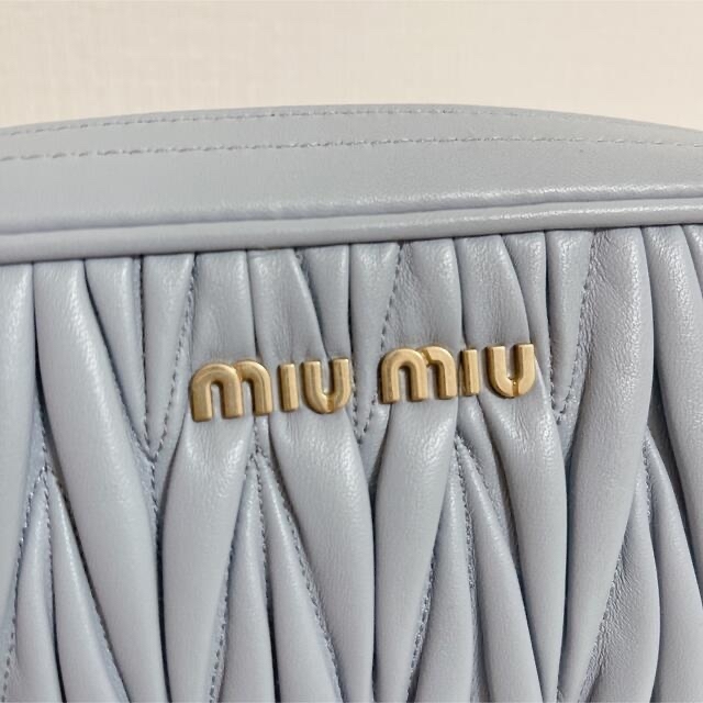 miumiu(ミュウミュウ)のmiumiu ショルダーバッグ レディースのバッグ(ショルダーバッグ)の商品写真