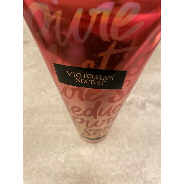 Victoria's Secret(ヴィクトリアズシークレット)のお値下げ❣️ビクトリアシークレットボディクリーム コスメ/美容のボディケア(ボディクリーム)の商品写真