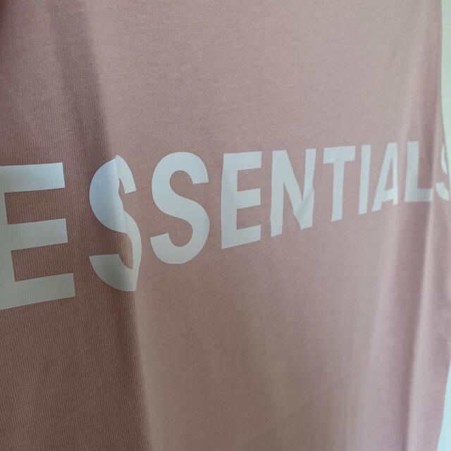 FEAR OF GOD(フィアオブゴッド)のRさん専用‼︎FOG ESSENTIALS リフレクタービッグロゴ　Mサイズ メンズのトップス(Tシャツ/カットソー(半袖/袖なし))の商品写真