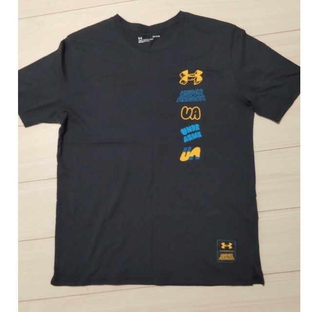UNDER ARMOUR(アンダーアーマー)のyu25様専用　UNDER ARMOUR  Tシャツ2枚 メンズのトップス(Tシャツ/カットソー(半袖/袖なし))の商品写真