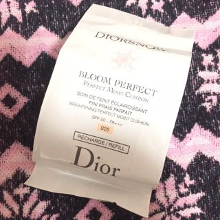 ディオール(Dior)のディオール スノーブルーム パーフェクトクッション レフィル ☆値下げ☆(ファンデーション)