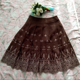 ベルメゾン(ベルメゾン)の千趣会 刺繍 スカート(ひざ丈スカート)