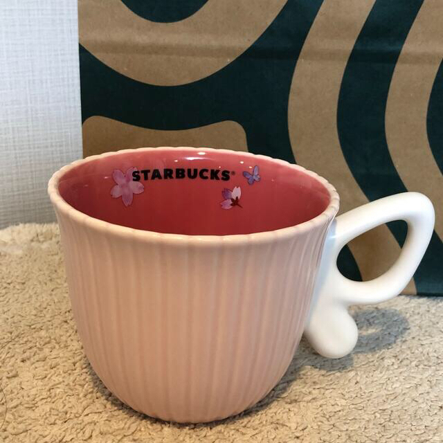 Starbucks Coffee(スターバックスコーヒー)のSAKURA2021マグ　バタフライハンドル296ml インテリア/住まい/日用品のキッチン/食器(グラス/カップ)の商品写真
