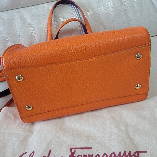 Ferragamo(フェラガモ)の専用♡フェラガモ  2ウェイ ハンドバッグ ショルダーバッグ レディースのバッグ(ハンドバッグ)の商品写真