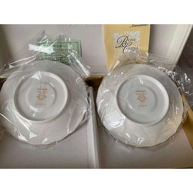 Noritake(ノリタケ)のノリタケ　碗皿ペアセット　新品未使用品 インテリア/住まい/日用品のキッチン/食器(食器)の商品写真