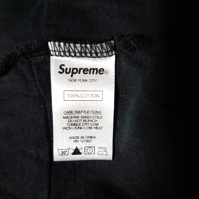 Supreme(シュプリーム)のsupreme 刺繍 ロゴ Tシャツ メンズのトップス(Tシャツ/カットソー(半袖/袖なし))の商品写真