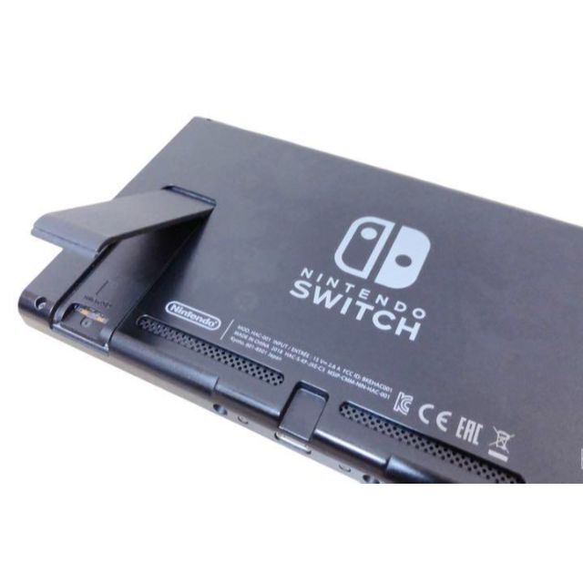 Nintendo Switch(ニンテンドースイッチ)のニンテンドースイッチ ピカチュウ イーブイ 限定版 液晶 本体のみ エンタメ/ホビーのゲームソフト/ゲーム機本体(家庭用ゲーム機本体)の商品写真