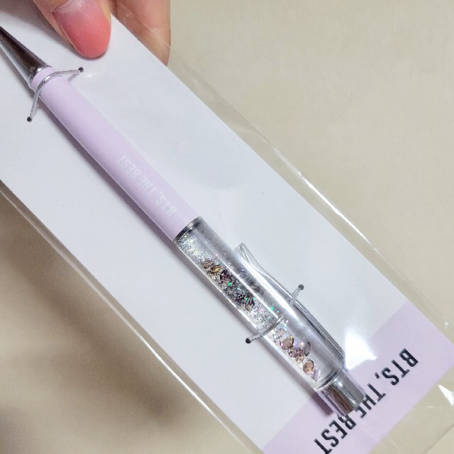 防弾少年団(BTS)(ボウダンショウネンダン)の【新品未開封】BTS BALLPOINT PEN PURPLE ボールペン エンタメ/ホビーのタレントグッズ(アイドルグッズ)の商品写真