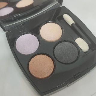 シャネル(CHANEL)のCHANEL　シャネル　アイシャドウ　10DREAMS  新品未使用　初出品☆(アイシャドウ)