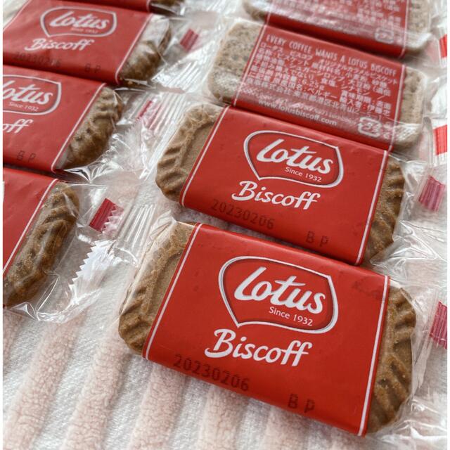 LOTUS(ロータス)のロータス　カラメルビスケット　10枚 食品/飲料/酒の食品(菓子/デザート)の商品写真