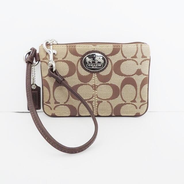 COACH(コーチ) ポーチ シグネチャー柄 viacaoavanti.com.br