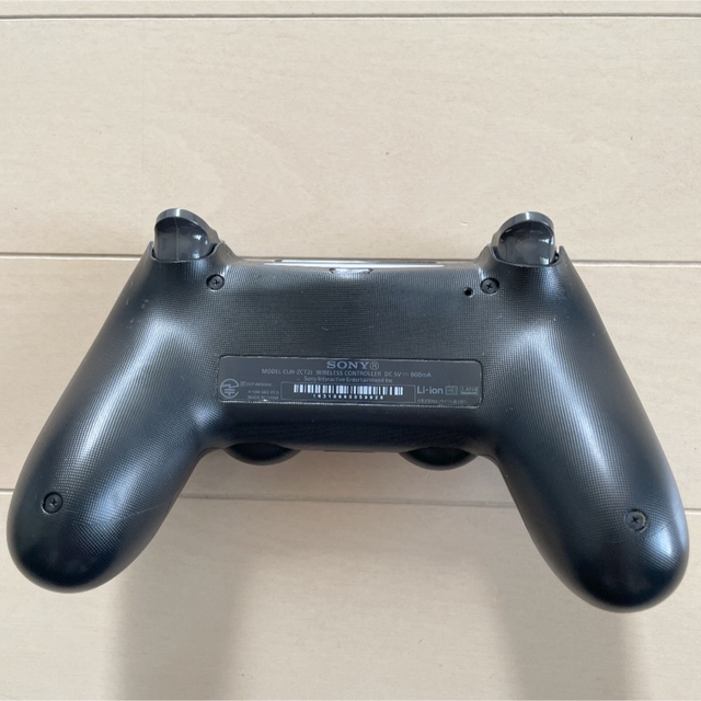 PlayStation4(プレイステーション4)の美品 SONY PS4 純正 コントローラー DUALSHOCK4 ブラック エンタメ/ホビーのゲームソフト/ゲーム機本体(家庭用ゲーム機本体)の商品写真