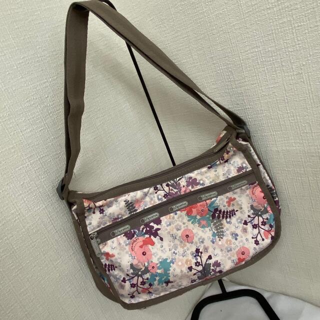レスポートサック ショルダーバッグ ポーチ付 花 蝶 鳥 赤系 ブラウン | フリマアプリ ラクマ レスポートサック、ショルダーバッグポーチ付き