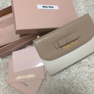 ミュウミュウ(miumiu)の♡miumiuミュウミュウ リボン財布♡(折り財布)