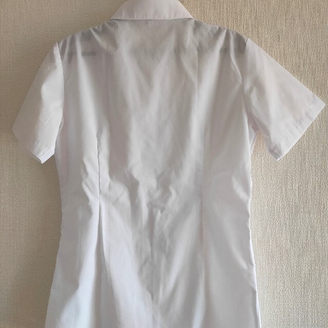 しまむら(シマムラ)の白ワイシャツ(レディース) レディースのトップス(シャツ/ブラウス(半袖/袖なし))の商品写真
